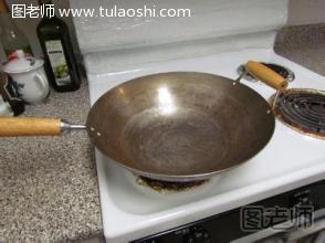 铁锅生锈怎么处理？